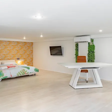 Tula Apartment Torremolinos